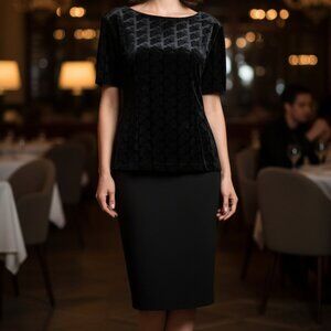 Algo Vintage Black Velvet Dress / Nightwear / Cocktail Dress Size 12 Canada